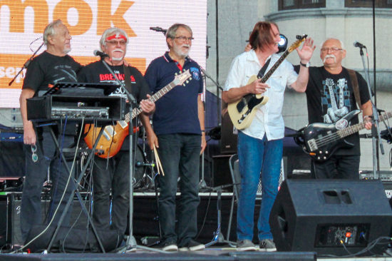 Kapela The Breakers ponúkla bigbítové hity na Trojičnom námestí v Trnave