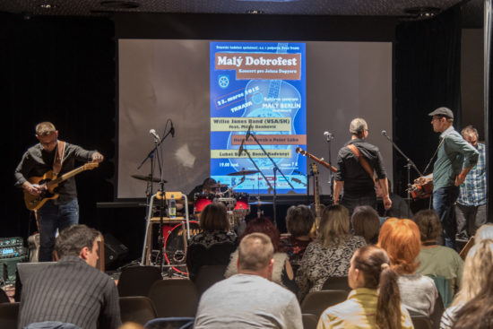 V piatok 23. marca sa konal v Trnave Malý Dobrofest 2018 Koncert pre Johna Dopyeru