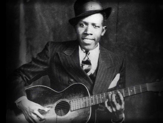 16. augusta 1938 v Greenwood, Mississippi zomrel americký bluesman Robert Johnson